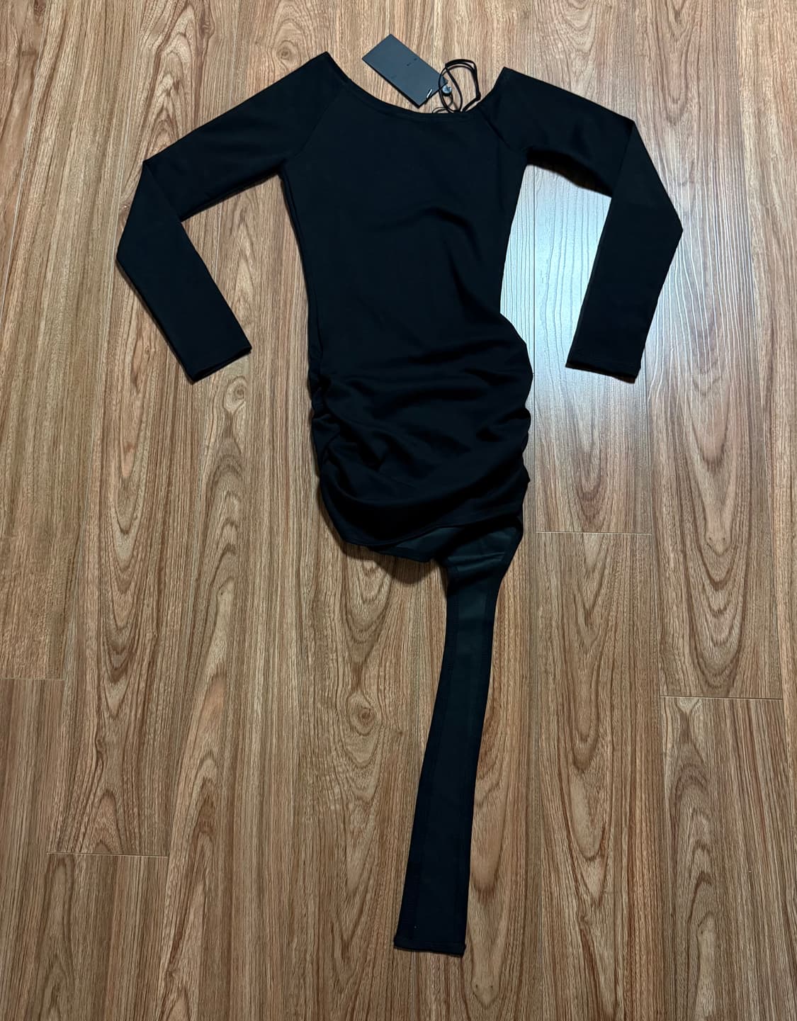 [새상품] 보헤미안서울 보헴서 커브드 헴 미니 드레스 블랙 상품이미지6