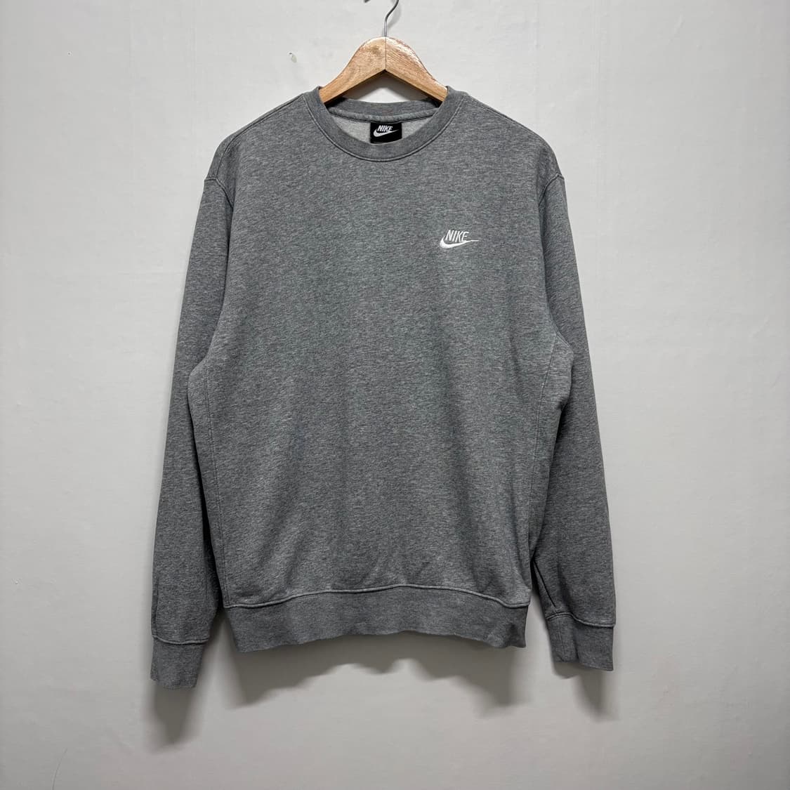 나이키 그레이 맨투맨 상품이미지1