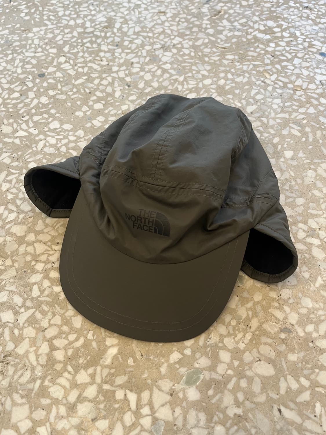 The North Face Lightweight Nylon Camp Ca 상품이미지2