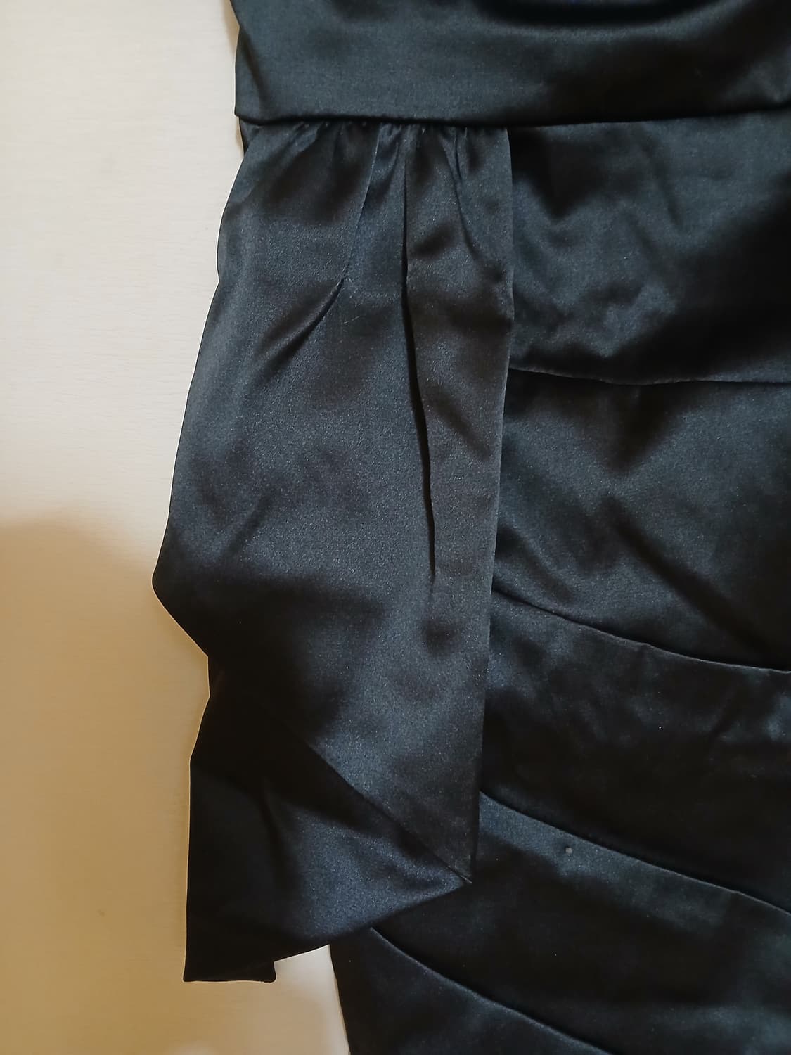 블랙 미니 파티 이브닝 드레스 새틴 오프숄더 캡 원피스 섹시 홀복 연말룩 상품이미지4