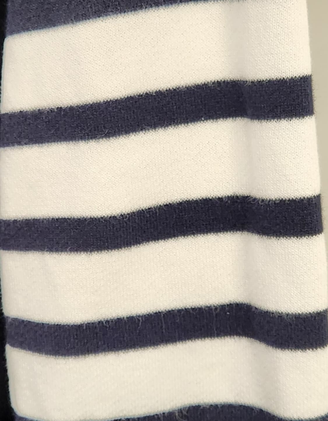 톰브라운 정품 네이비 삼선 맨투맨 3 상품이미지3