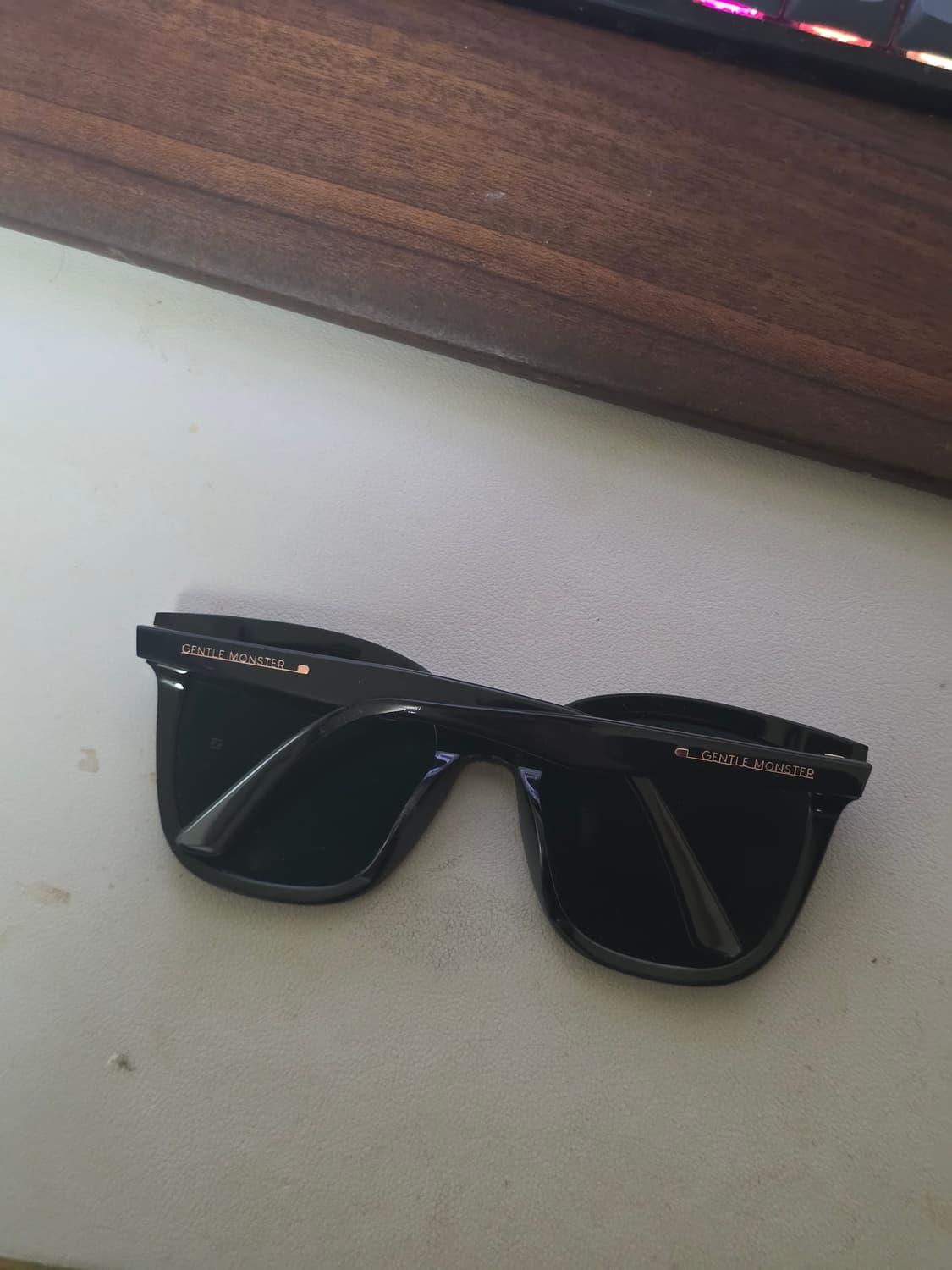 젠틀몬스터 썬글라스 상품이미지2