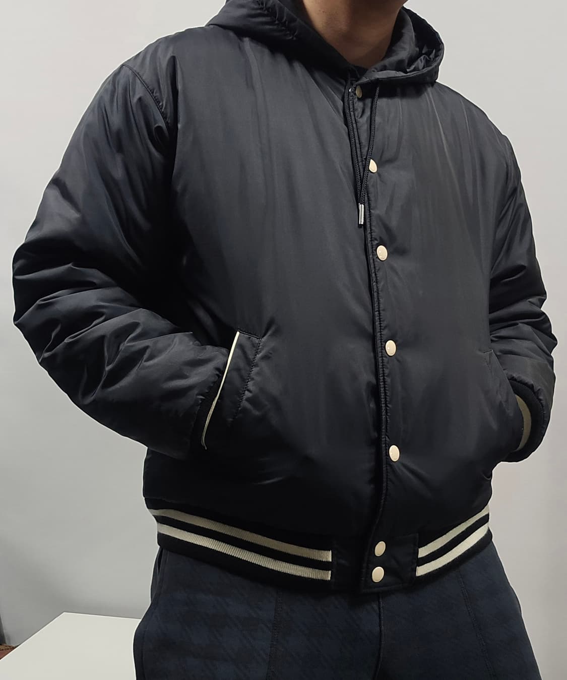 Celine 셀린느 백로고 나일론 바시티 후드 자켓 상품이미지4