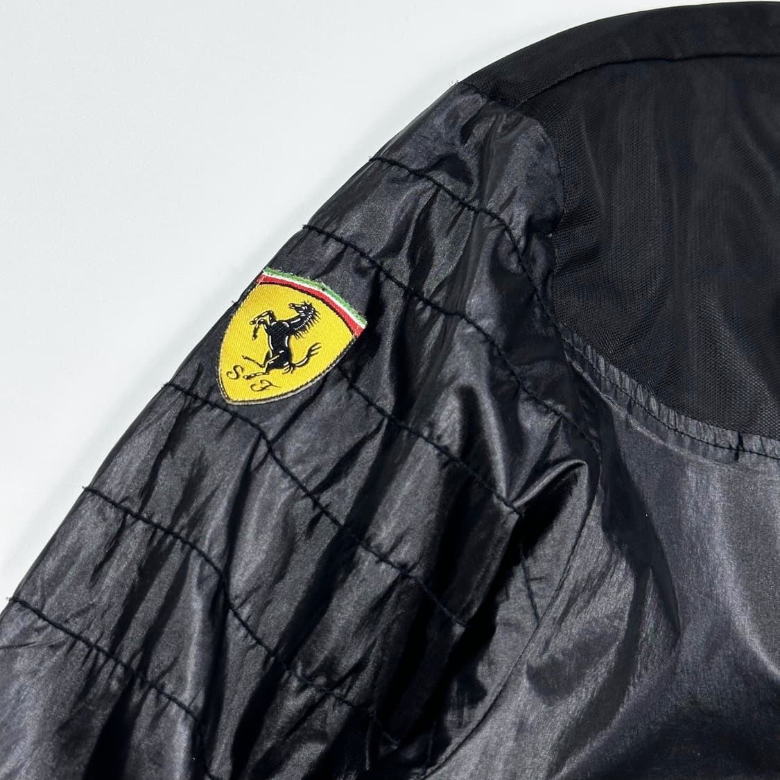 푸마 F1 페라리 블랙 우븐 바람막이 자켓 (L) 상품이미지4