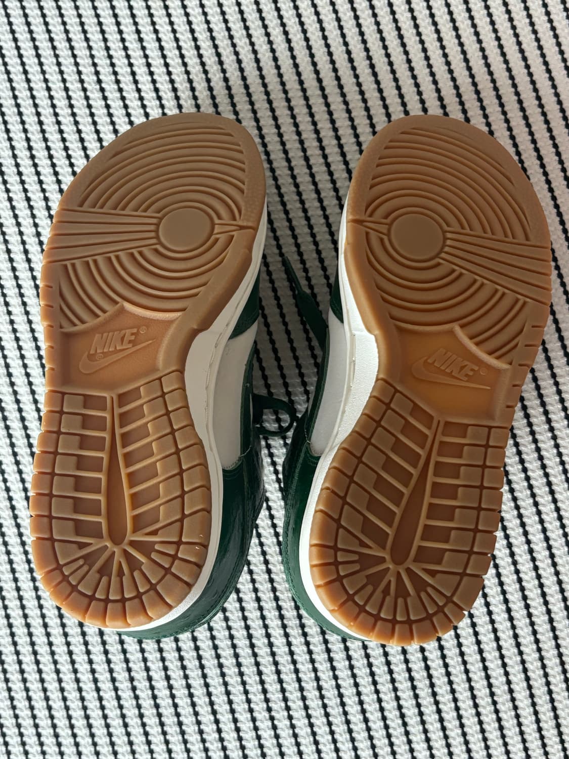 나이키 덩크 로우 LX 고지 그린 240~245 상품이미지4