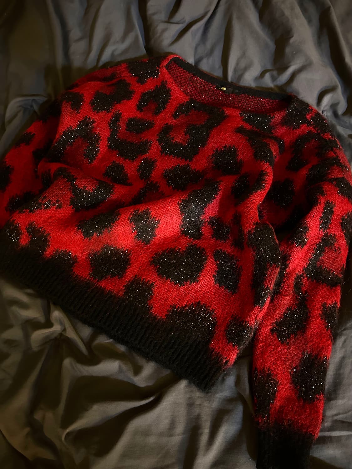 Leopard Pattern Glitter Detail knit 상품이미지1