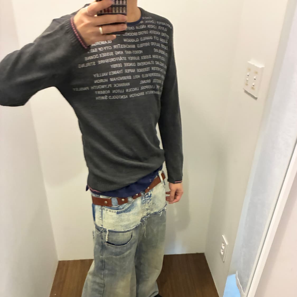 Typography Lettering Crewneck Knit 상품이미지2