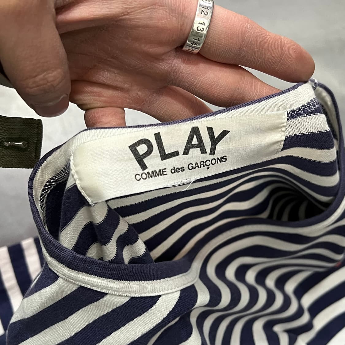  꼼데가르송 플레이 스트라이프 롱슬리브 y15245 상품이미지6