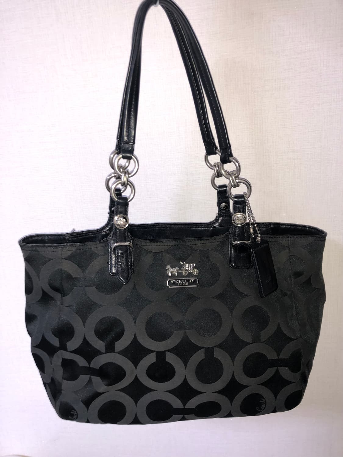 코치 블랙 시그니처 숄더백 상품이미지4