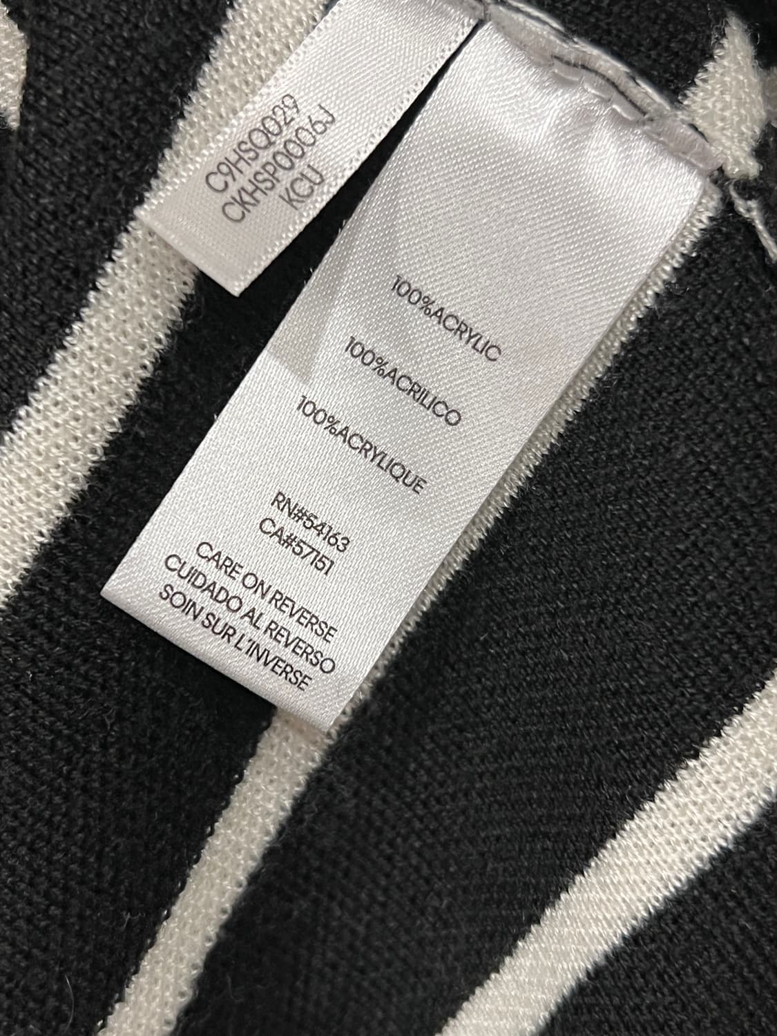 캘빈클라인 하이넥 단추 단가라 니트 S 블랙 상품이미지5