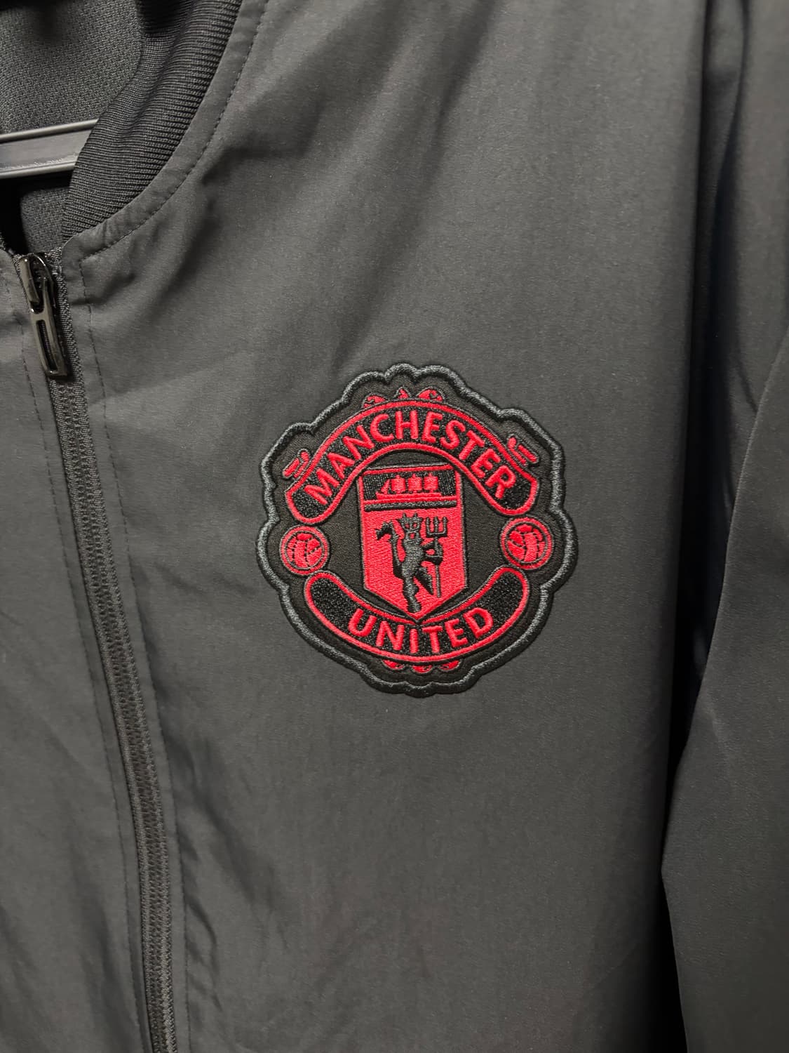 아디다스 맨체스터 유나이티드 바람막이 L 상품이미지4