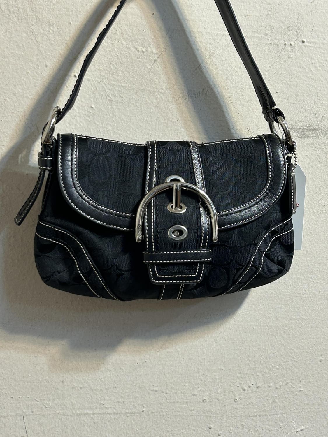 코치 시그니처 버클 숄더백 상품이미지2