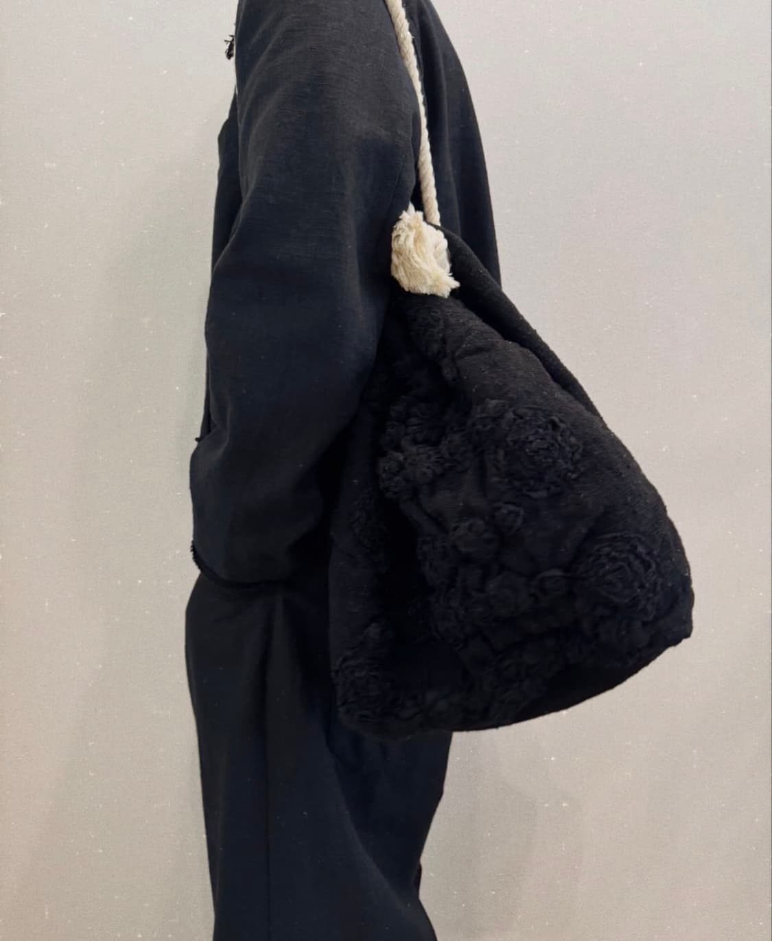 꼼데가르송 플라워 프릴 토트백 상품이미지1