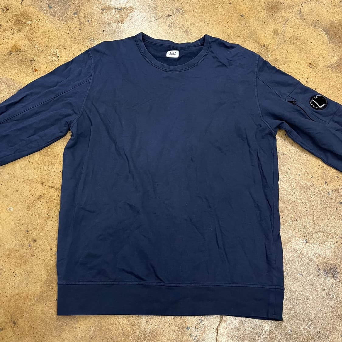 [정품] C.P.컴퍼니 네이비 렌즈 맨투맨 티셔츠 b8 상품이미지3