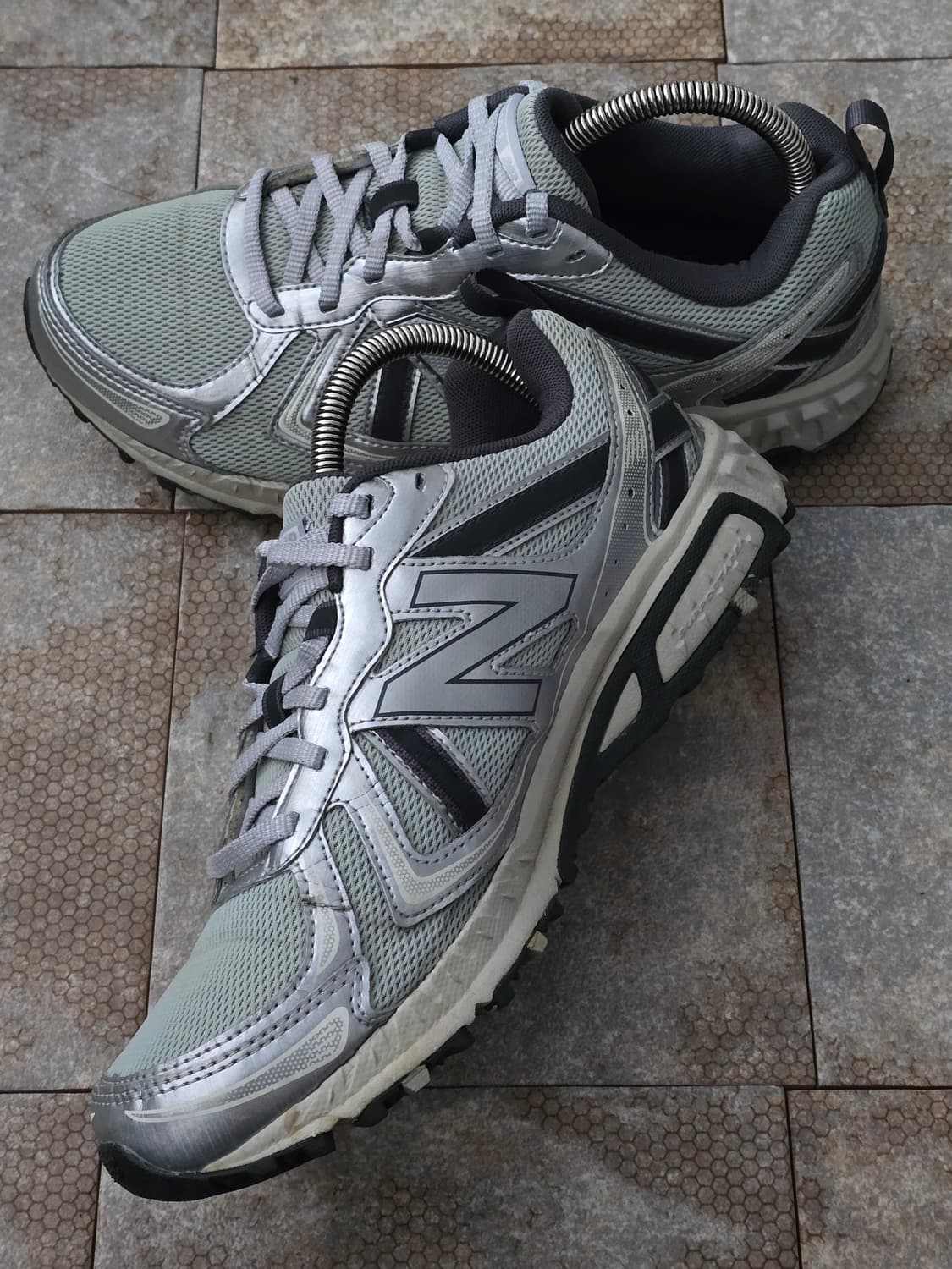 (270)뉴발란스 410 v5 실버 그레이 상품이미지5