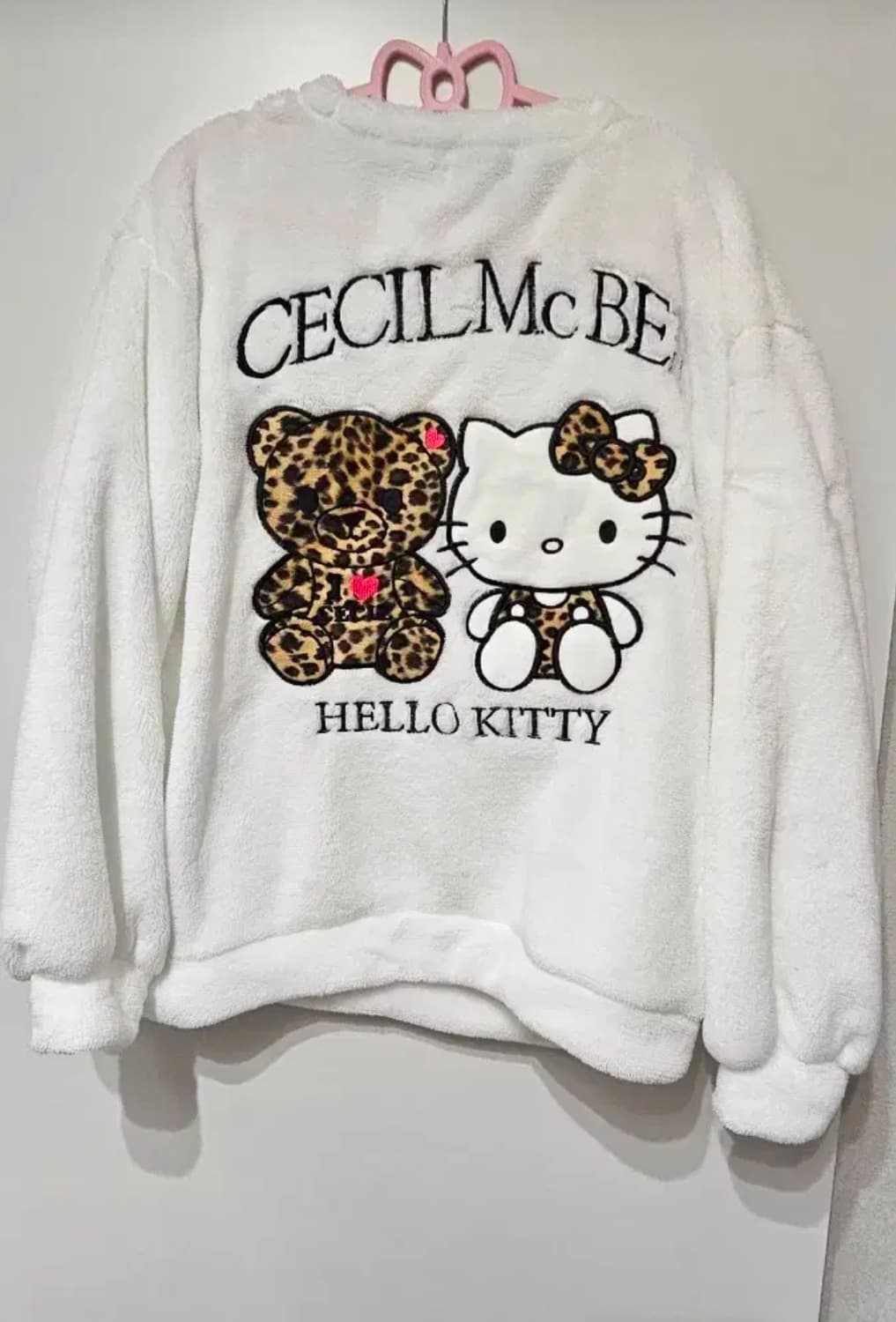 <오늘특가>돈키호테 세실맥비 x 헬로키티 셋업 L사이즈 상품이미지1