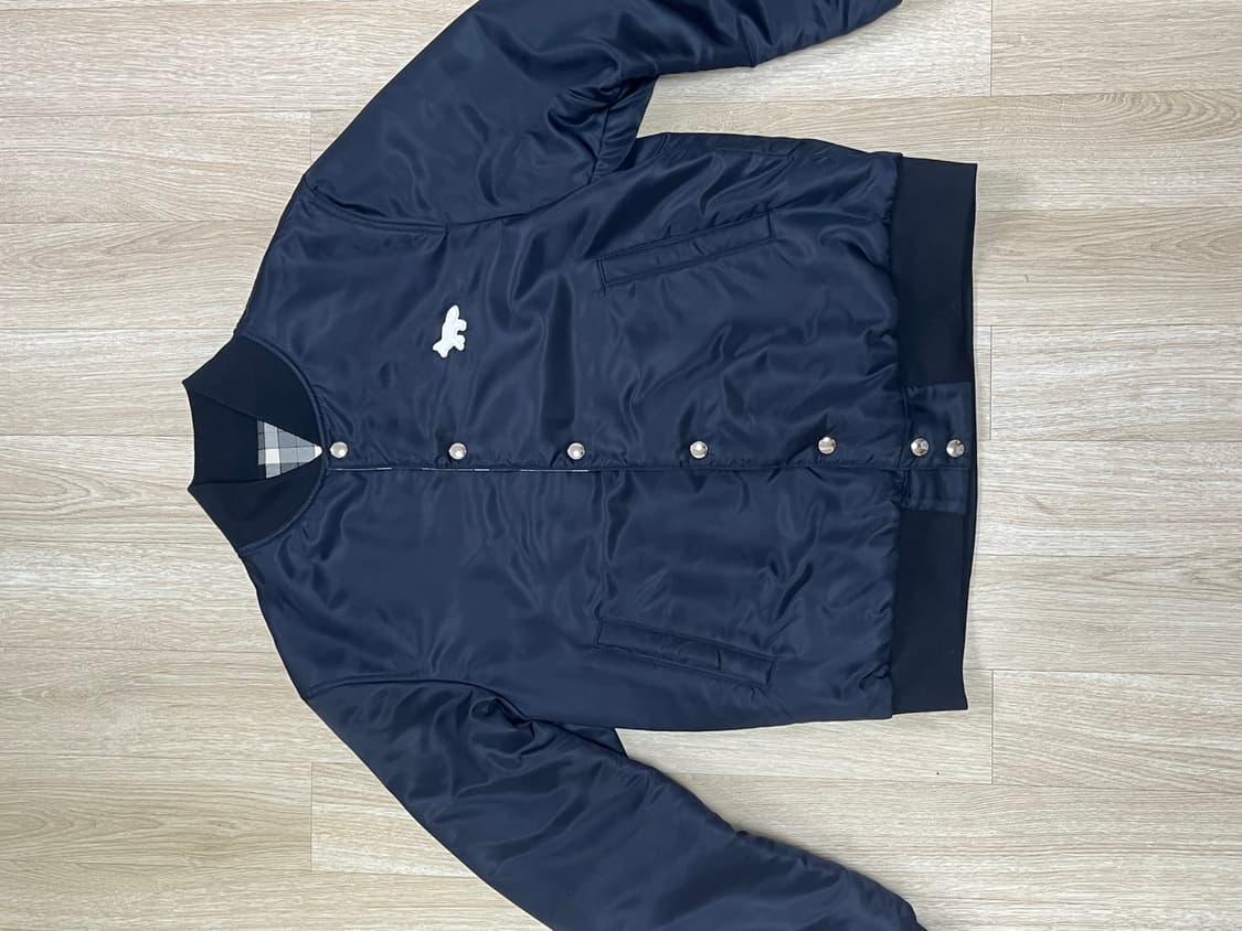 메종 키츠네 리버시블 봄버 자켓 네이비 상태 좋음 상품이미지3