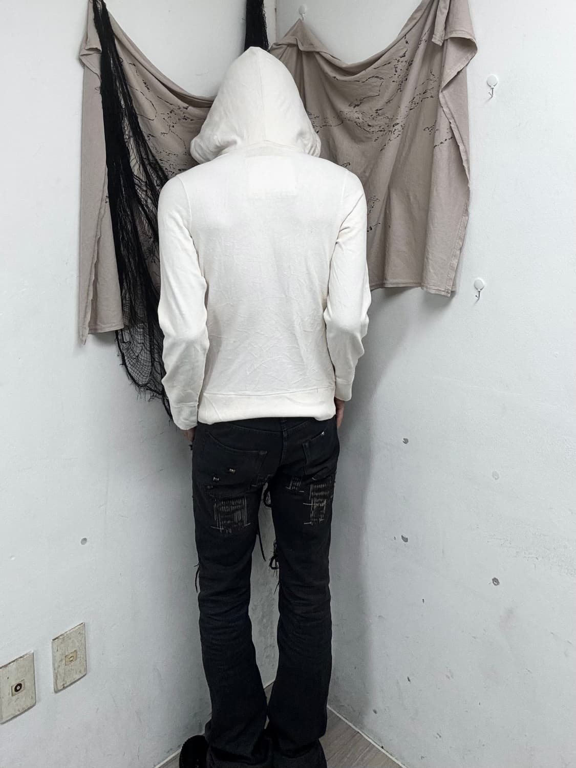 [Abercrombie&Fitch]Y2K Mood White Hoodie 상품이미지4