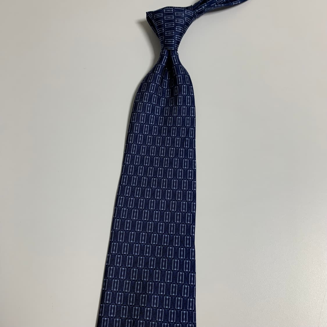 셀린느(CELINE) 심플로고 명품넥타이 100실크 최상급 8.6cm 상품이미지7