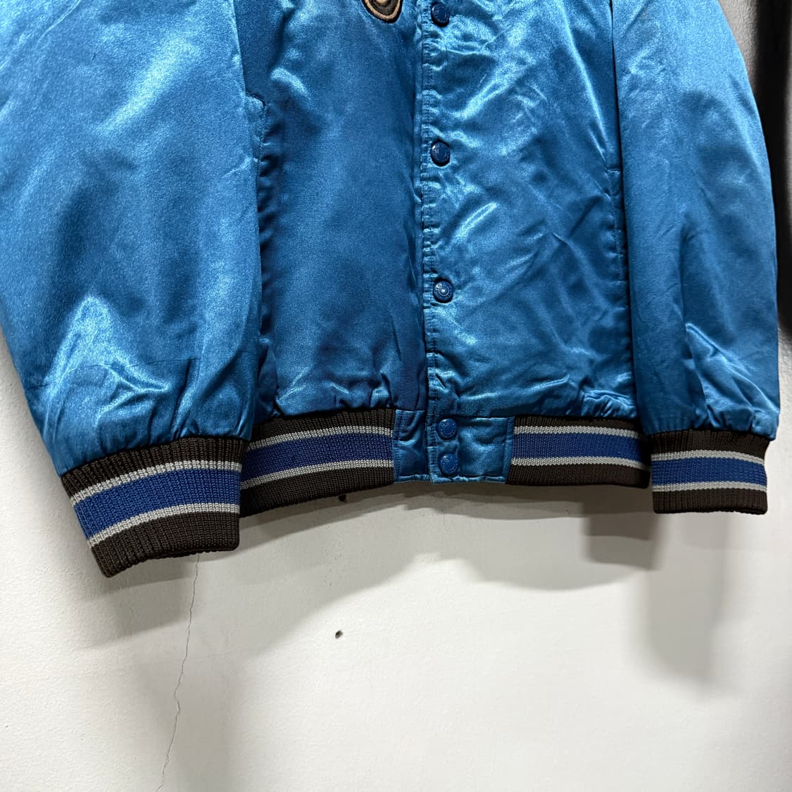 MLB 디트로이트 타이거스 퀼팅 봄버 바시티 자켓 상품이미지5