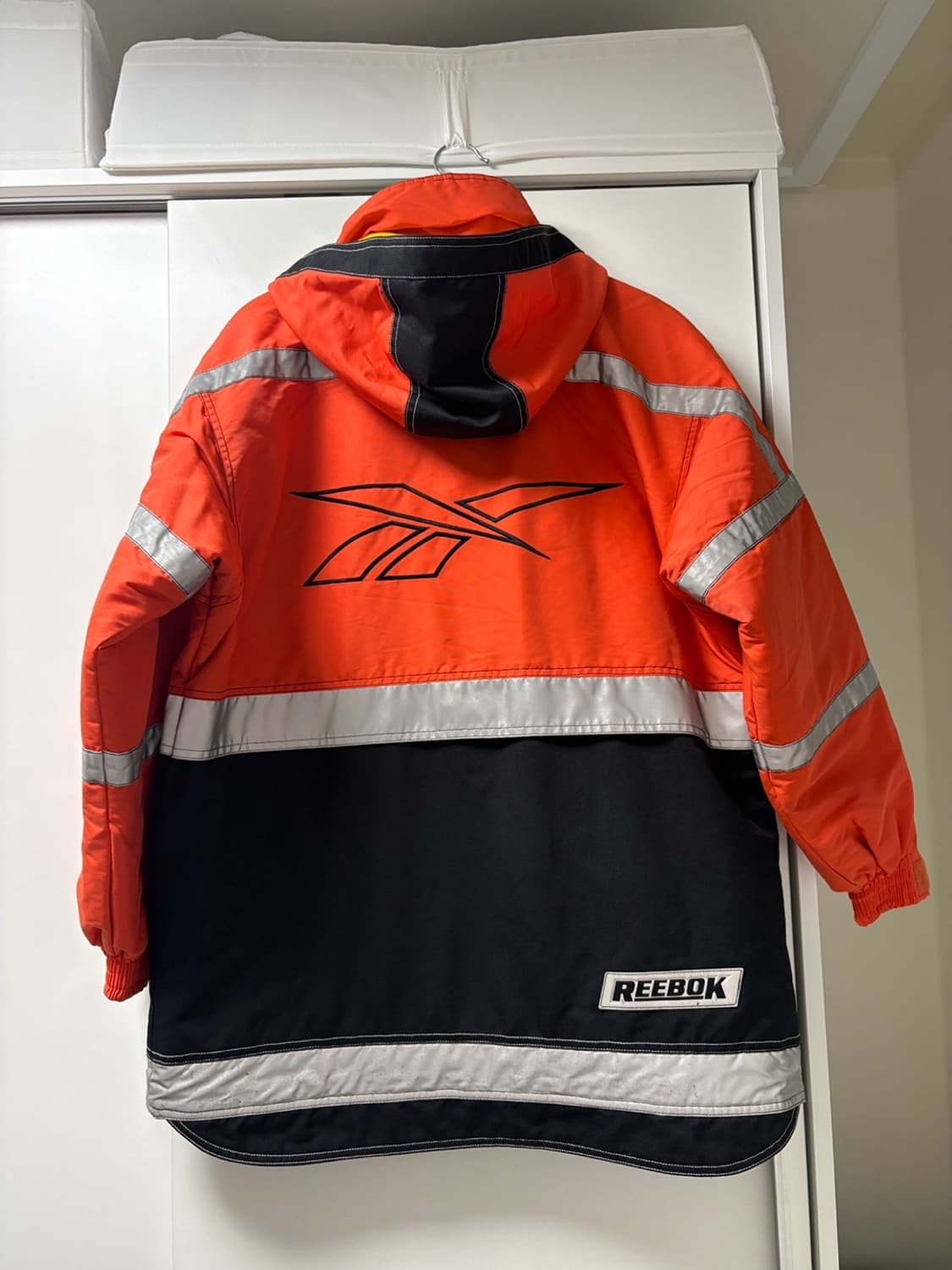 리복 리플렉티브 파이어맨 점퍼  상품이미지4