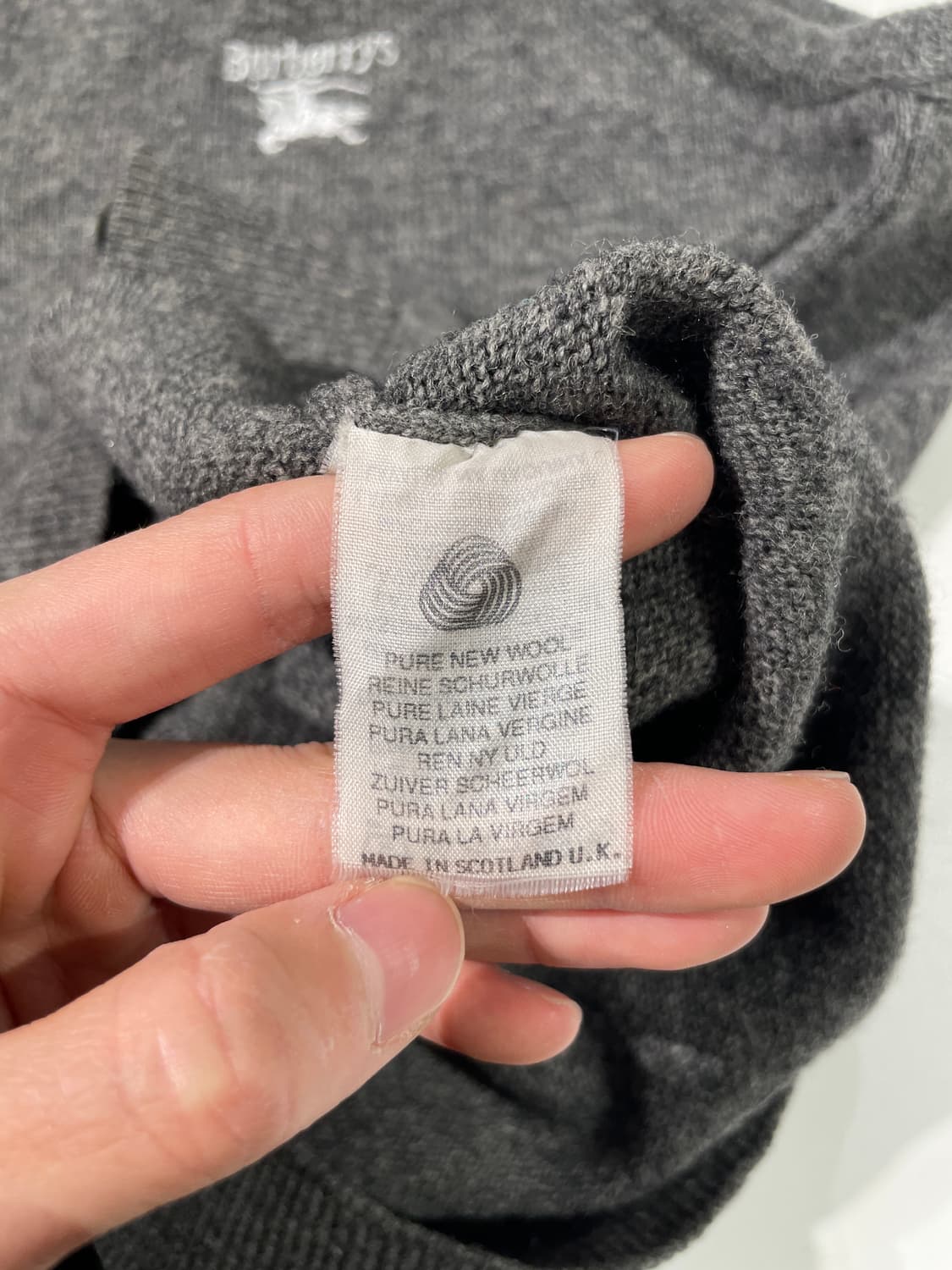 버버리 멜란지 그레이 기마로고 V넥 울 베스트 상품이미지8