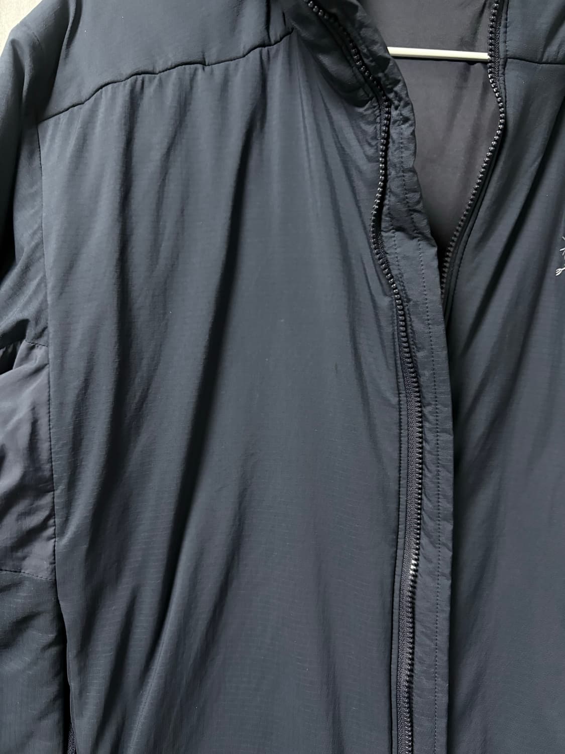 아크테릭스 아톰 사파이어 m 패딩 점퍼  상품이미지4