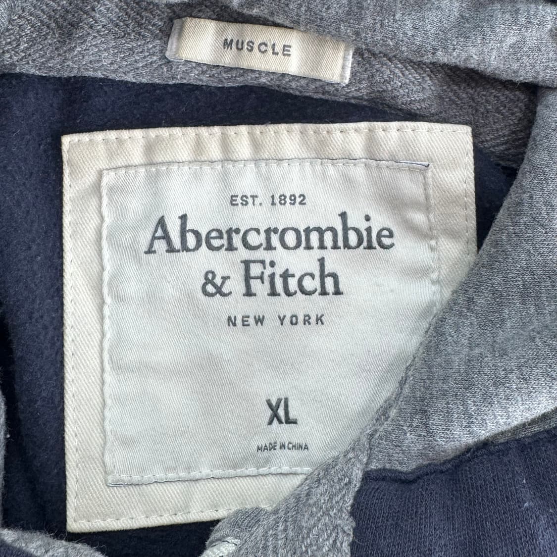 Abercrombie 아베크롬비 사이드로고 네이비 후드집업  Price: 상품이미지6