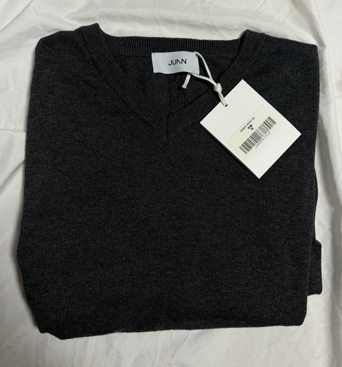 주앙옴므 리파인드 브이넥 니트 [차콜] 상품이미지3