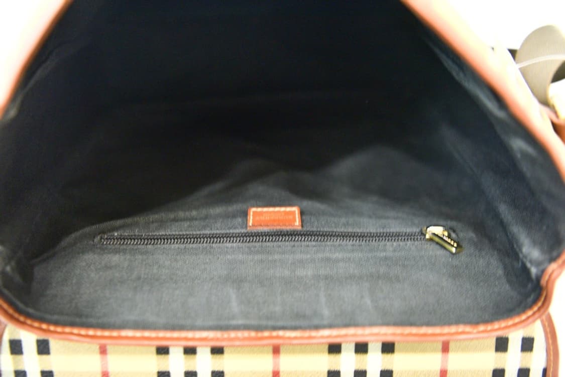 버버리 노바체크 빈티지 플랩 크로스백 (정품) 상품이미지9