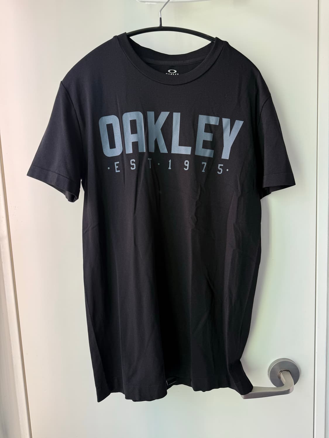오클리 Oakley로고 블랙 티셔츠 M 상품이미지1