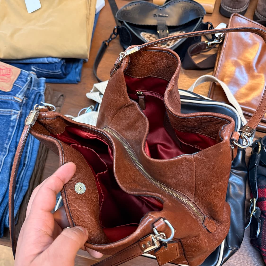 올드 코치 메디슨 레더 숄더백 상품이미지3