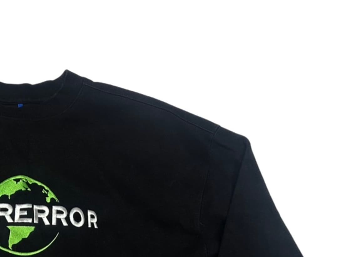 아더에러 19FW 블랙 지구본맨투맨 A2 상품이미지2