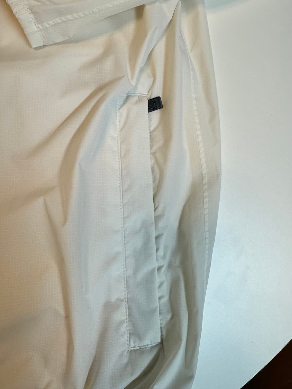 꼼데가르송 X 까웨 후드 레인 자켓 2XL 상품이미지5