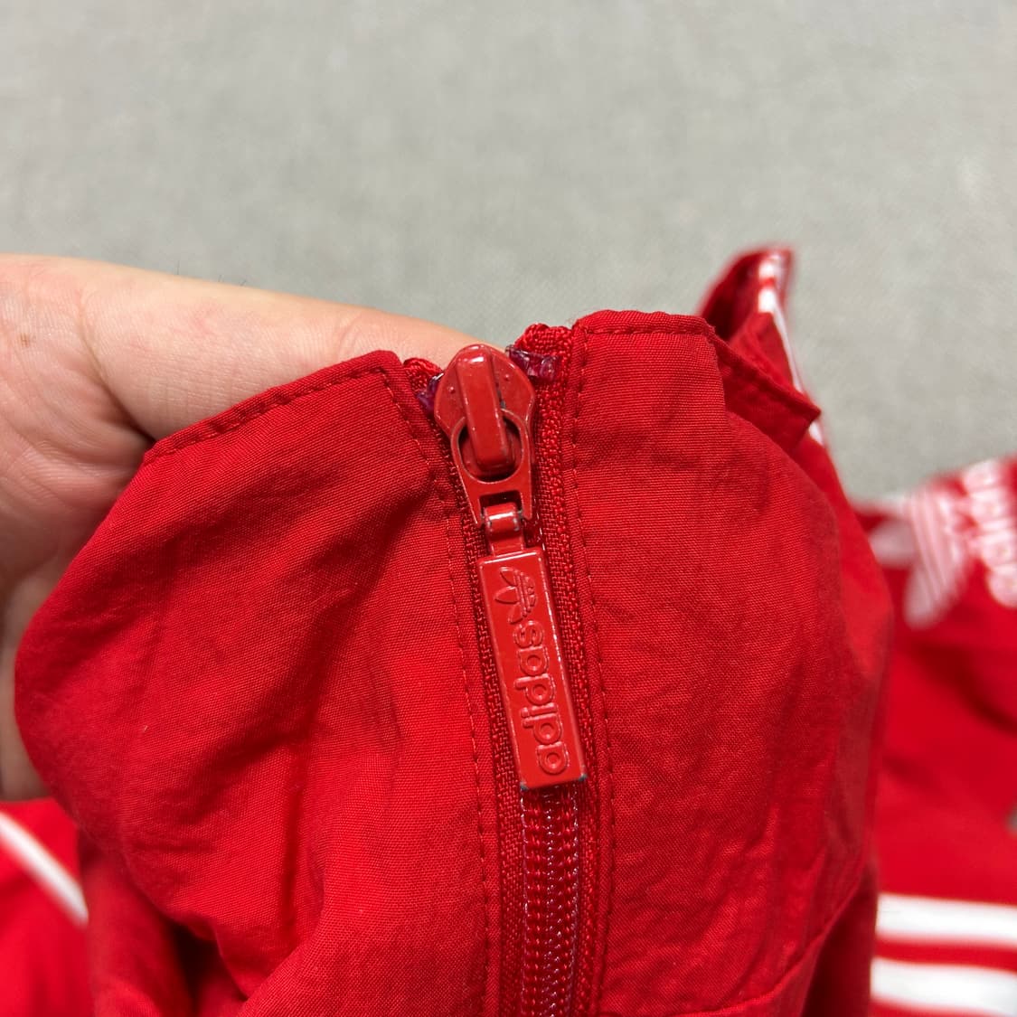 아디다스 우먼스 레드 락업 트랙탑(M) 상품이미지4