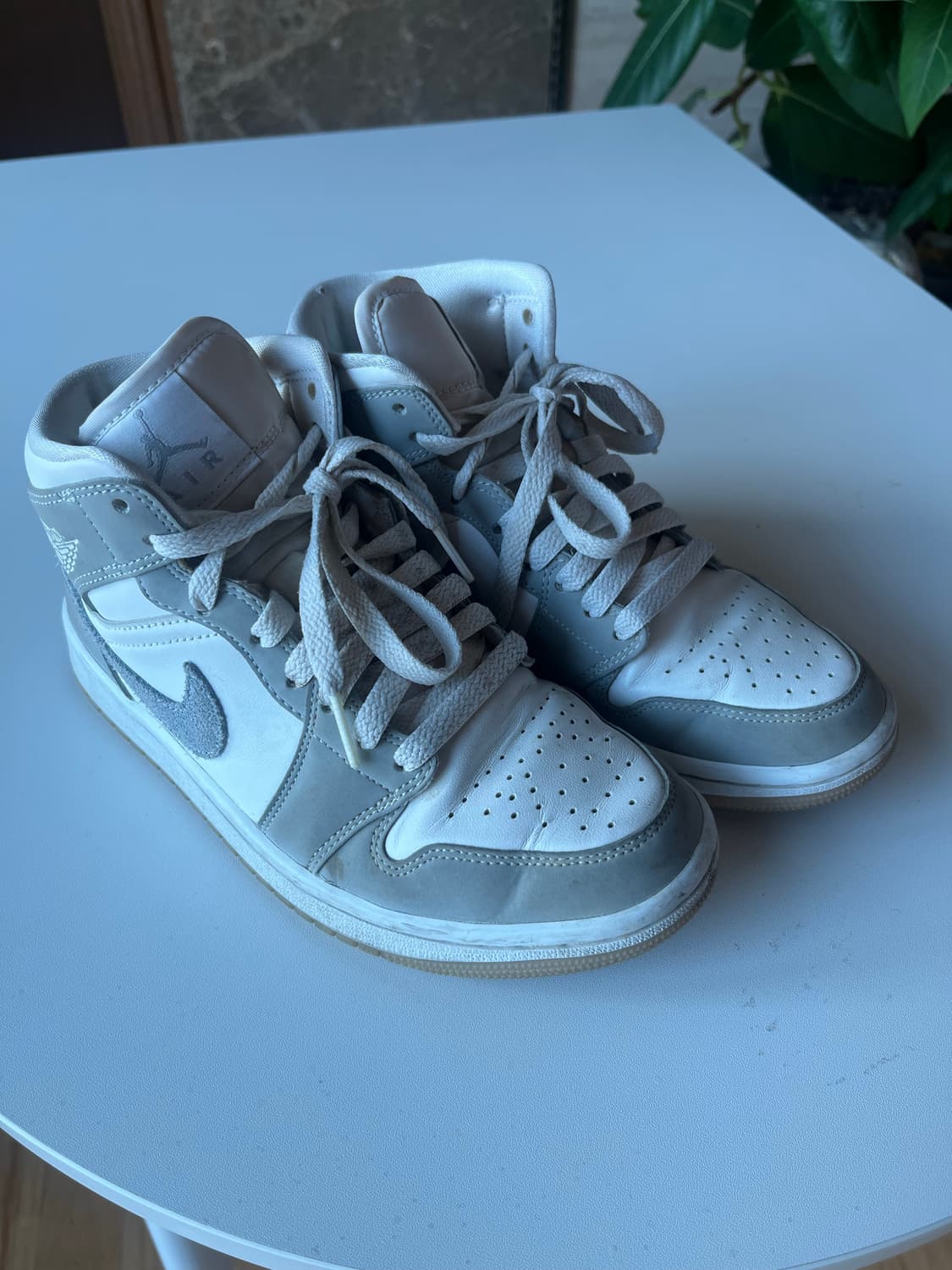 조던 1 미드 울프 그레이 상품이미지1