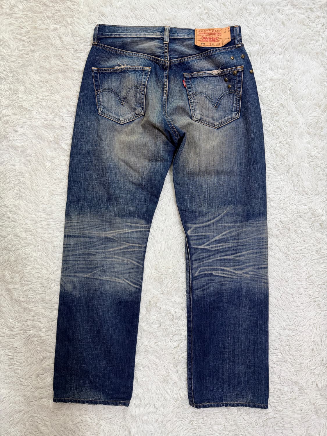 리바이스 501 빈티지 페이딩 & 스터드 커스텀 데님 상품이미지4