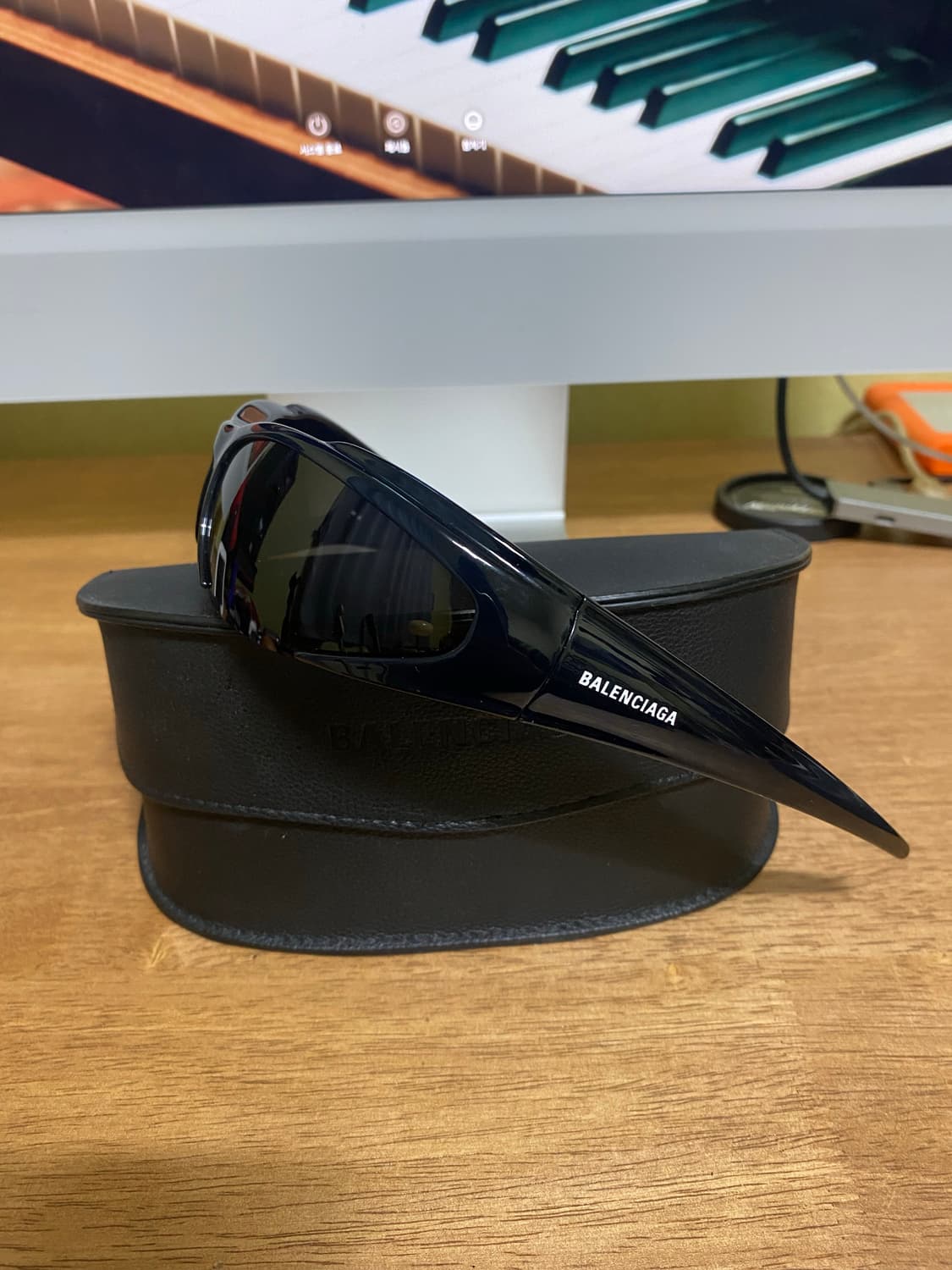 발렌시아가 렉탱글 리버스 엑스팬더 블랙 상품이미지3