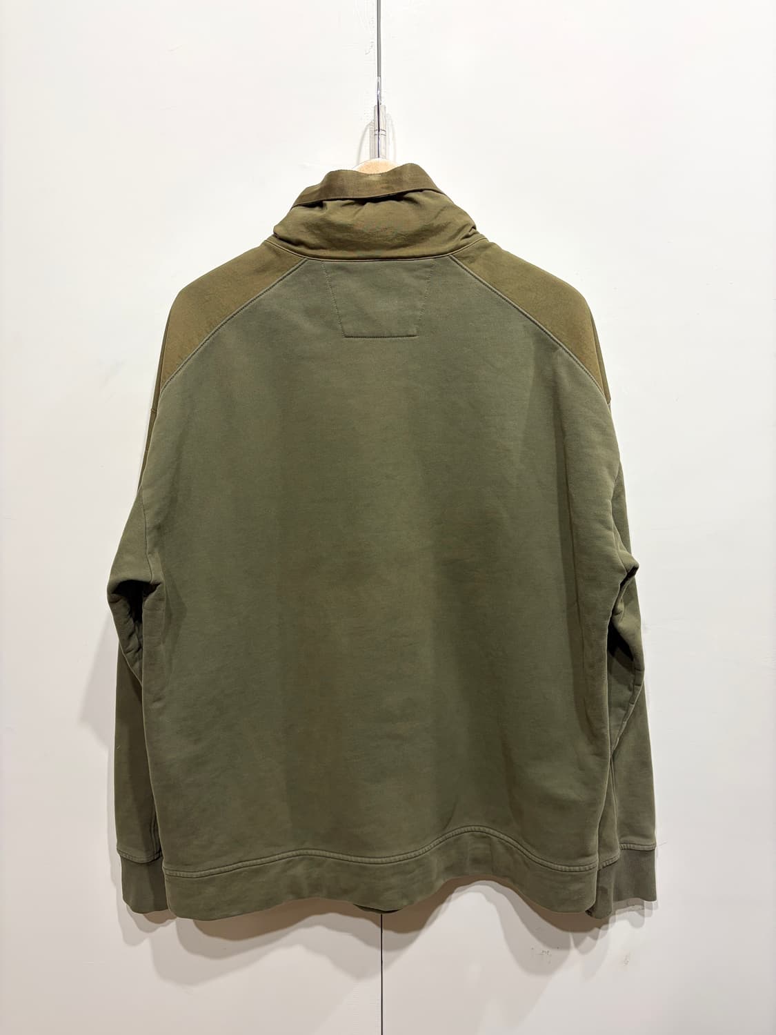 C.P. 컴퍼니 가먼트 다이드 플리스 하프 집업 상품이미지3