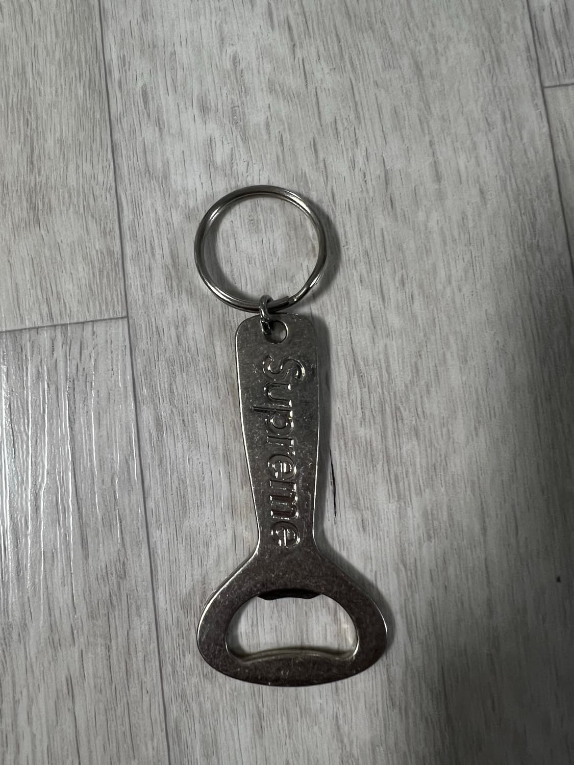 슈프림 오프너 키링 상품이미지1