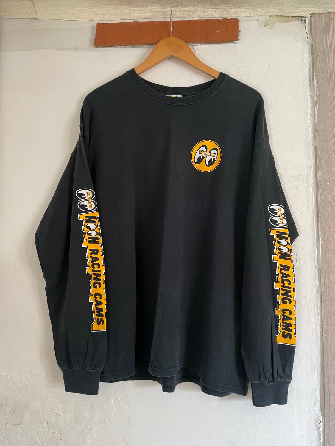 빈티지 mooneyes 긴팔티 상품이미지1