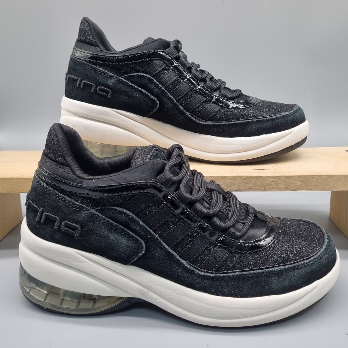 포나리나 럭스 벨벳 여성운동화235 굽6 상품이미지1