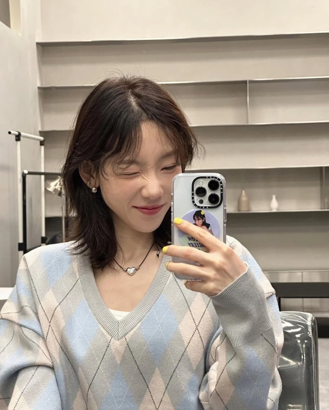 오버듀플레어 클래식 아가일 니트 페일블루 상품이미지1