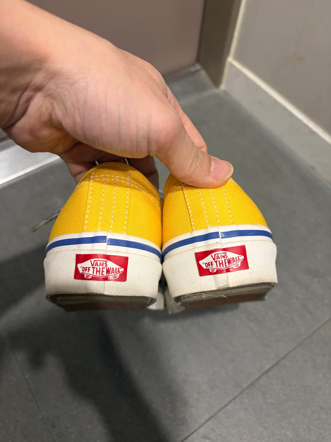 반스 어센틱 옐로우 275 상품이미지2