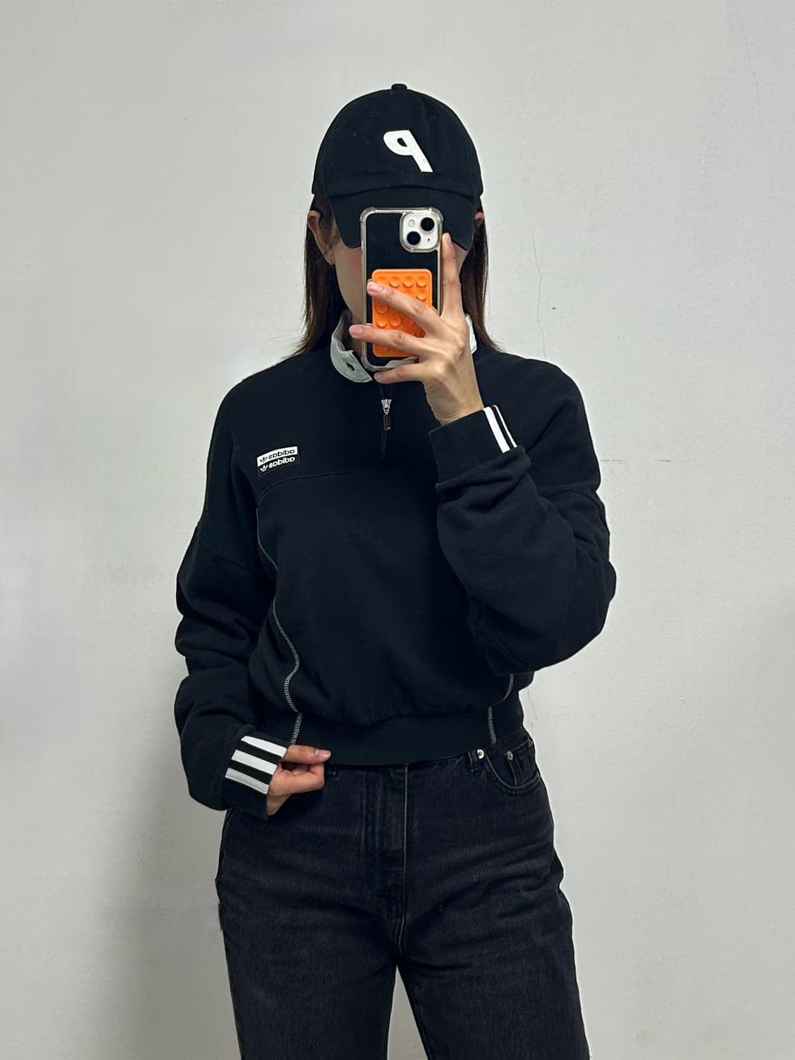 아디다스 민트 카라 배색 크롭 맨투맨  상품이미지1