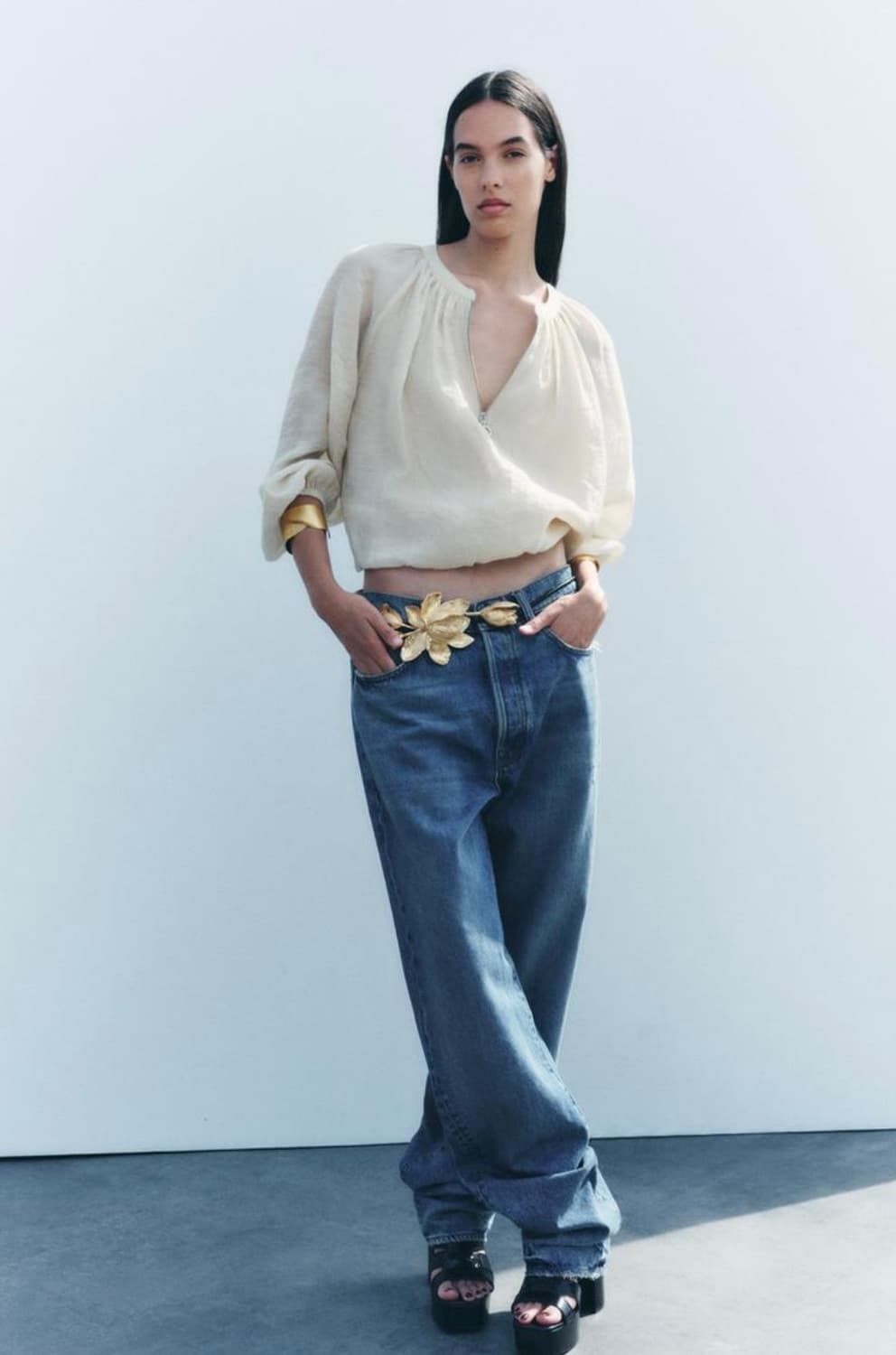 자라 zw컬렉션 라이오셀 혼방 셔링 블라우스  상품이미지6