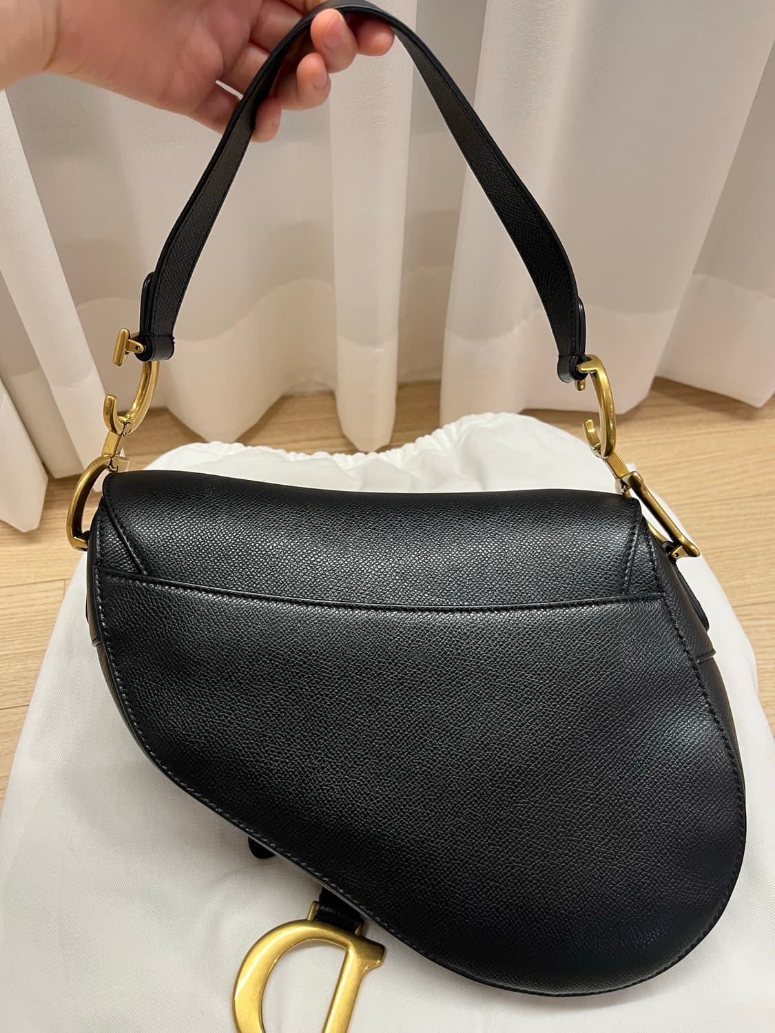 정품 디올 새들뱍 미듐 블랙 상품이미지5