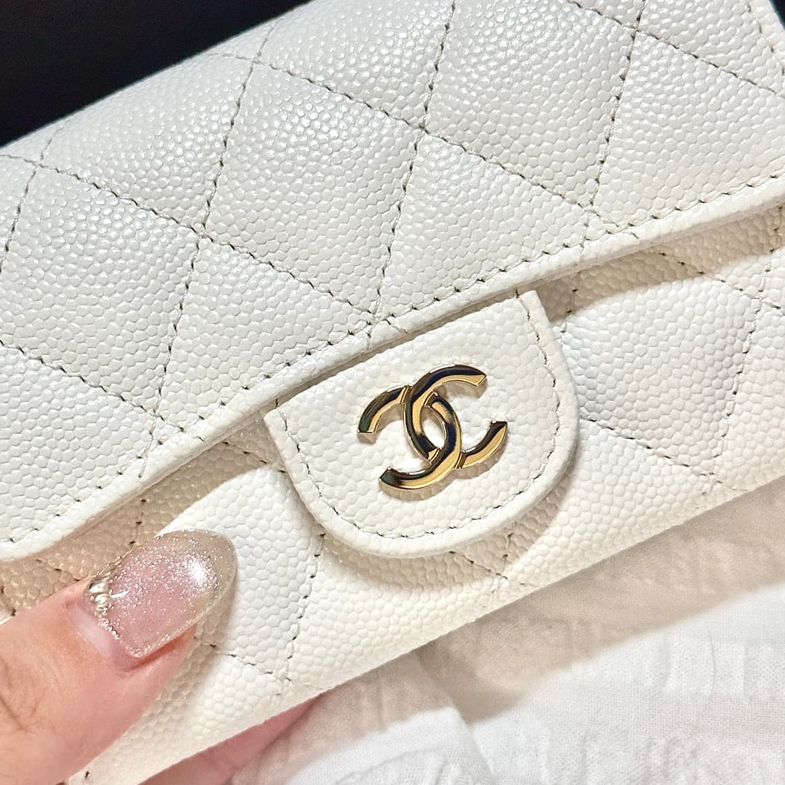 [풀구성/정품]샤넬 카드지갑 화이트 캐비어 새상품 상품이미지4