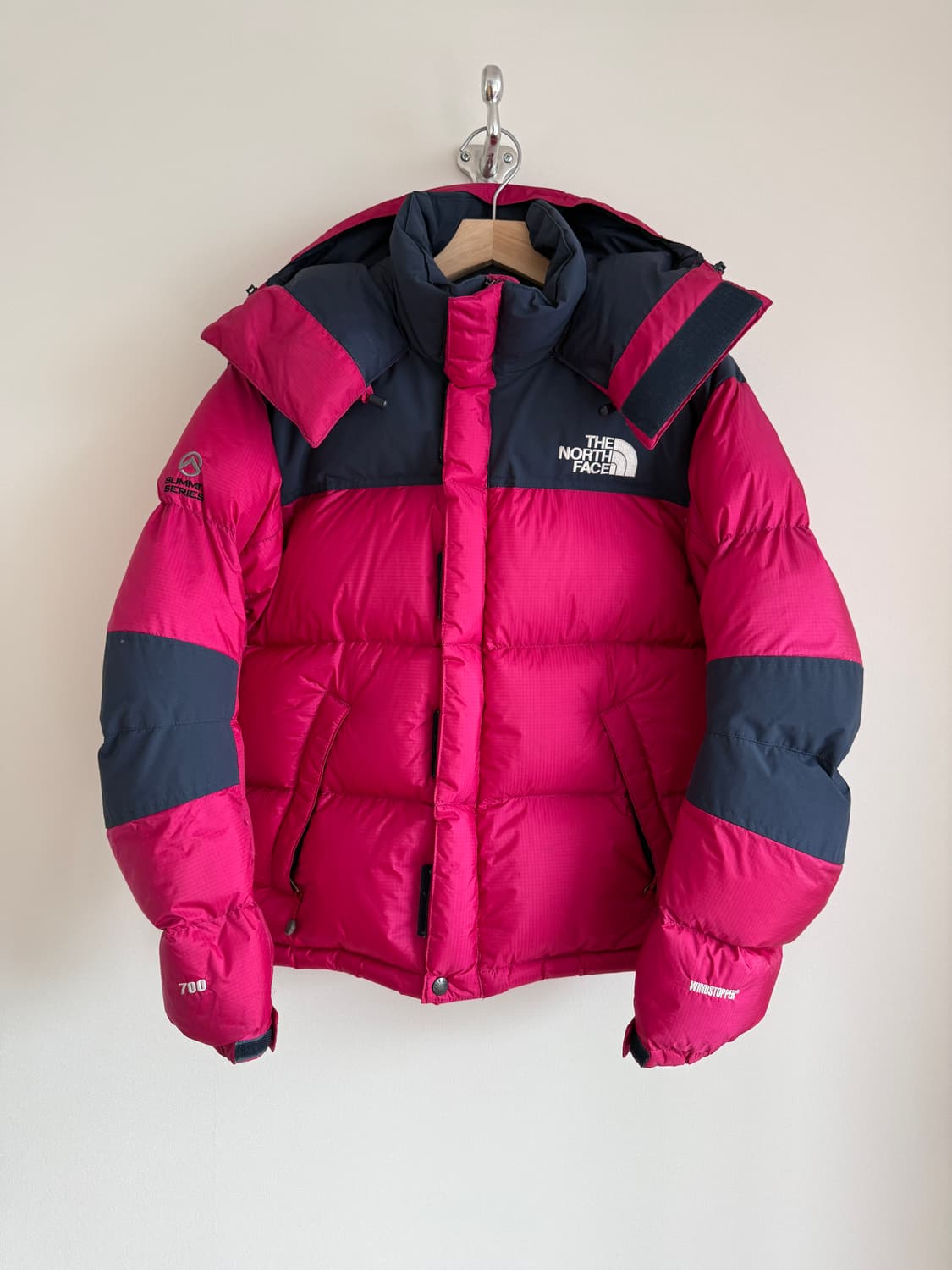 노스페이스(THE NORTH FACE) 윈드스토퍼 700 구스다운 패딩 상품이미지2