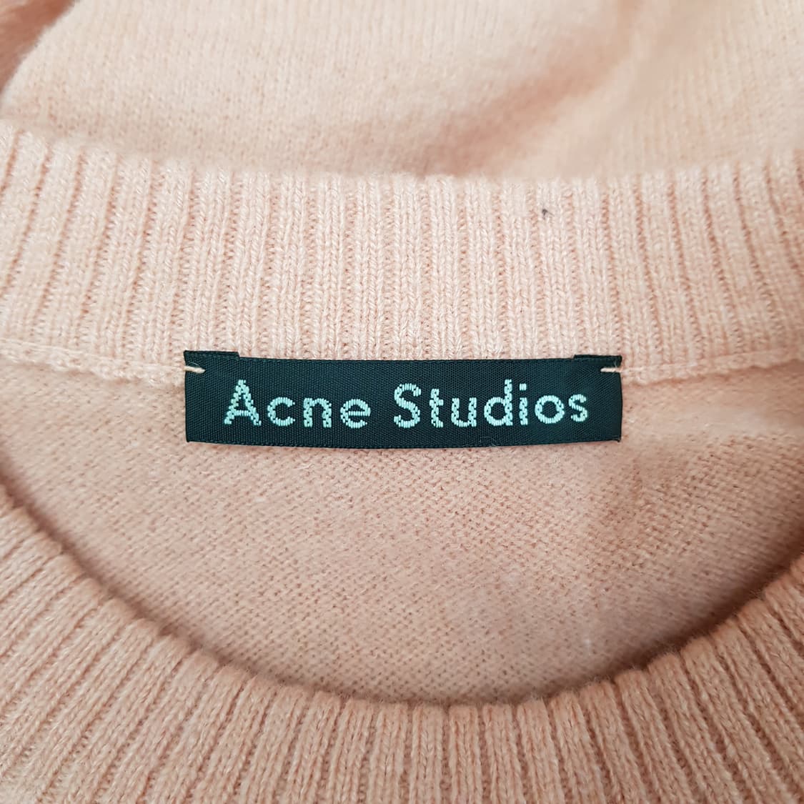 아크네 스튜디오 로고디테일 울 니트  xxs사이즈 상품이미지5